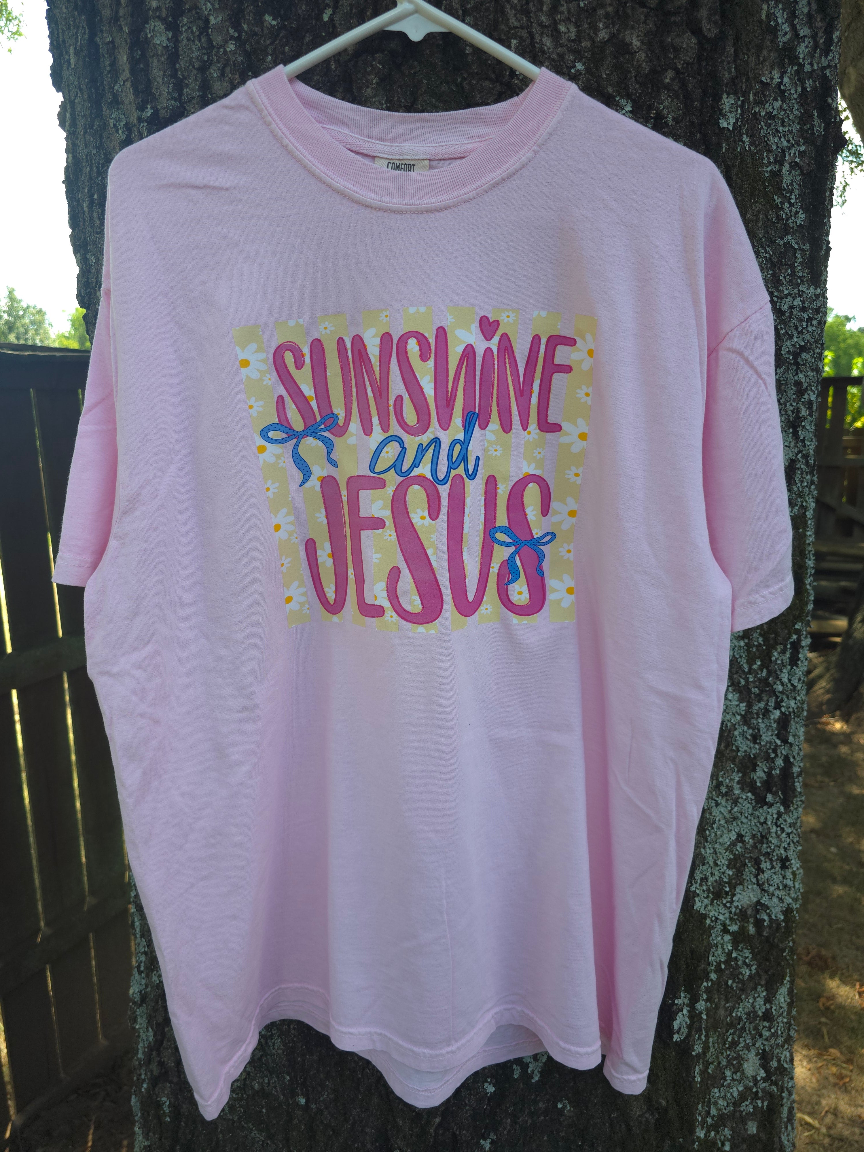 SUNSHINE & JESUS TEE